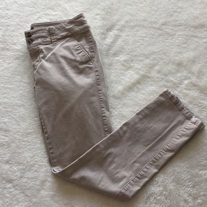 AE skinny khakis 4S